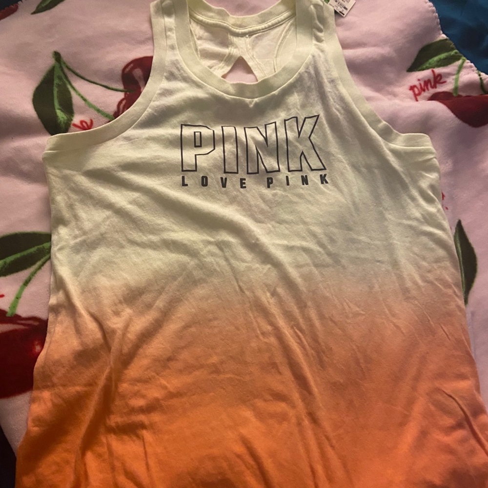 VS PINK TOP